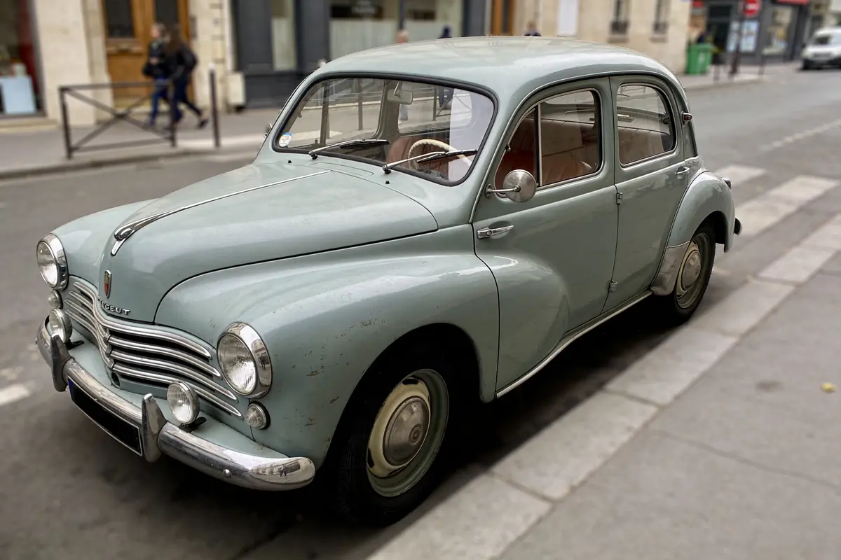 Peugeot 203 : Découvrez le modèle qui a révolutionné l’auto !