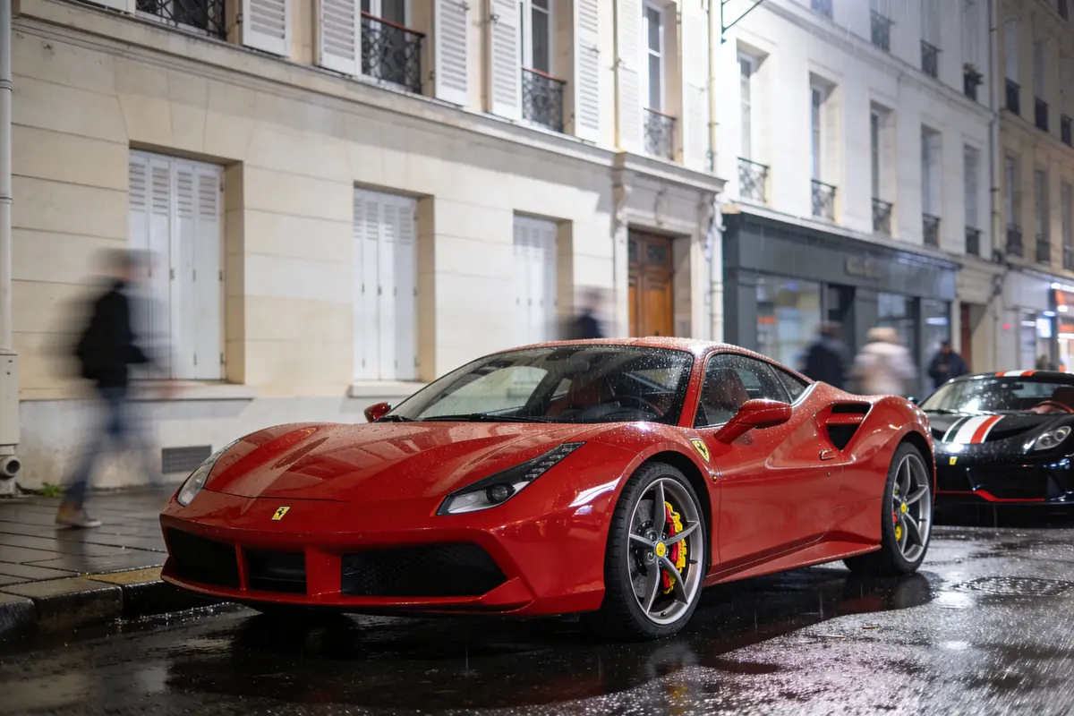 Prix Ferrari : Quel modèle choisir selon votre budget ?