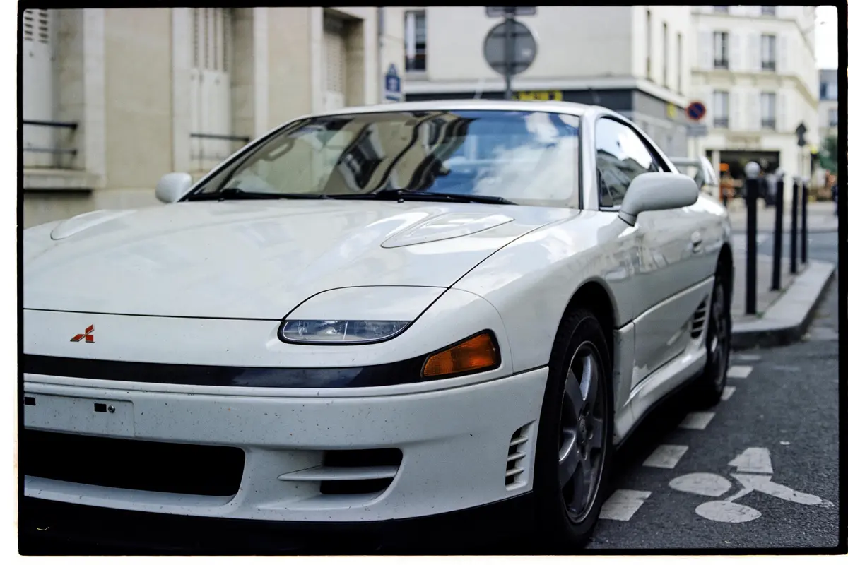 Découvrez le Mitsubishi 3000GT VR4 Twin Turbo : Fiche technique !