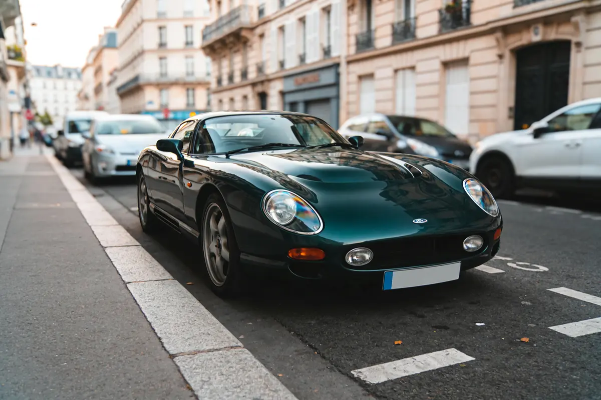 Tvr tuscan speed six : Caractéristiques et performances clés ?