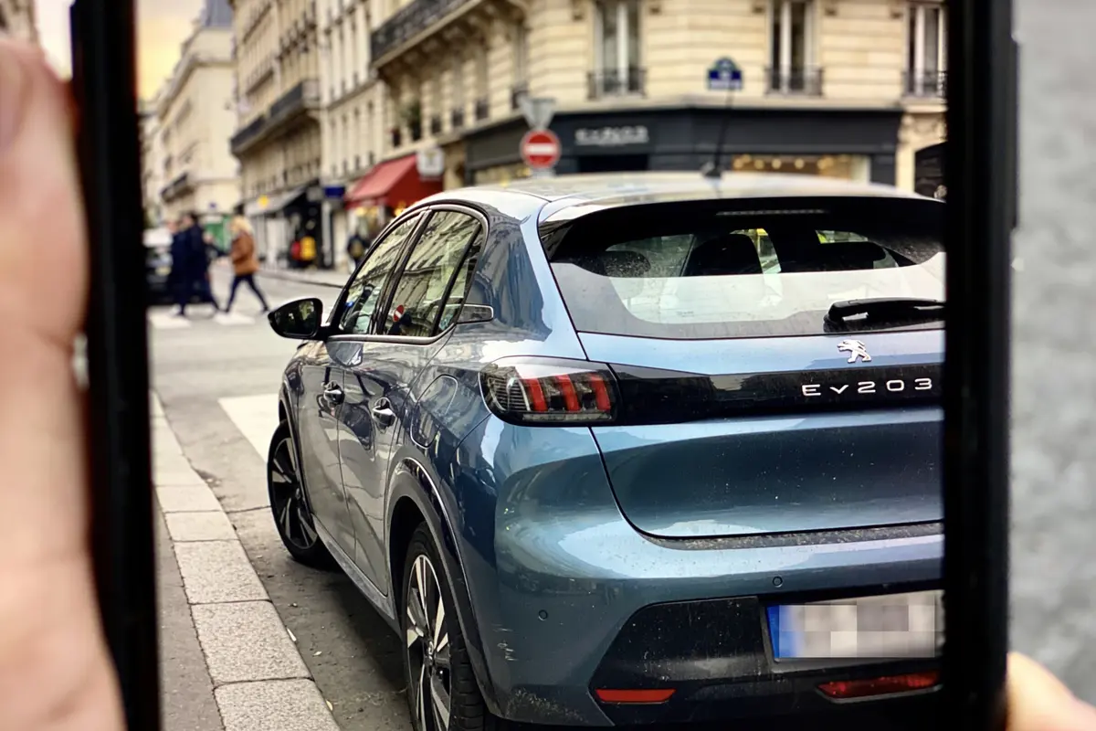 Peugeot e-208 : Avis, Prix et Autonomie de cette citadine électrique !