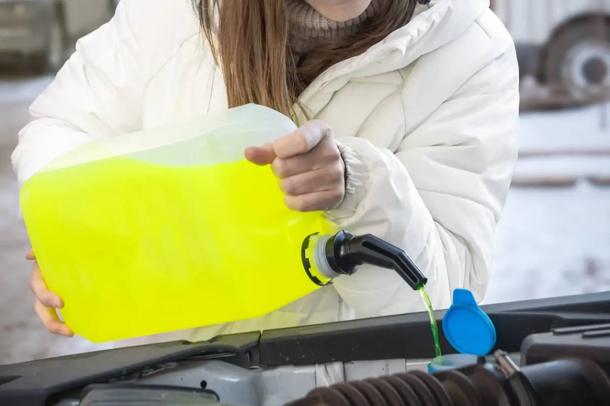 Liquide lave-glace : gardez une visibilité parfaite en voiture